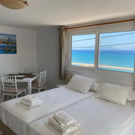 Annoula And Lägenhet