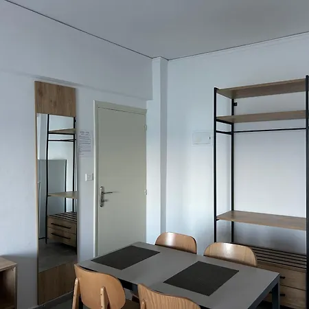 Apartament Annoula And *