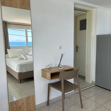 Apartament Annoula And *